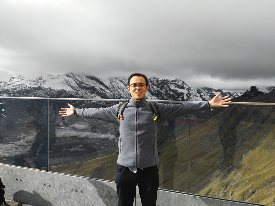 2022年度尊龙凯时人生就是搏医药金燕斗争者——郭兴龙